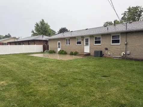 1421 25TH Street Peru IL 61354
