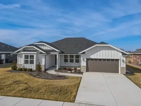 1009 Spring Street Manteno IL 60950