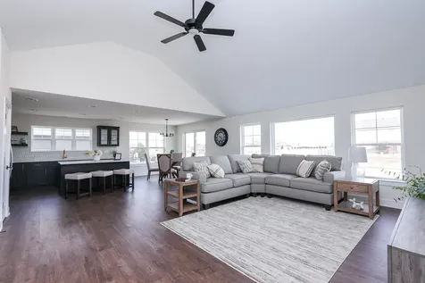 1009 Spring Street Manteno IL 60950