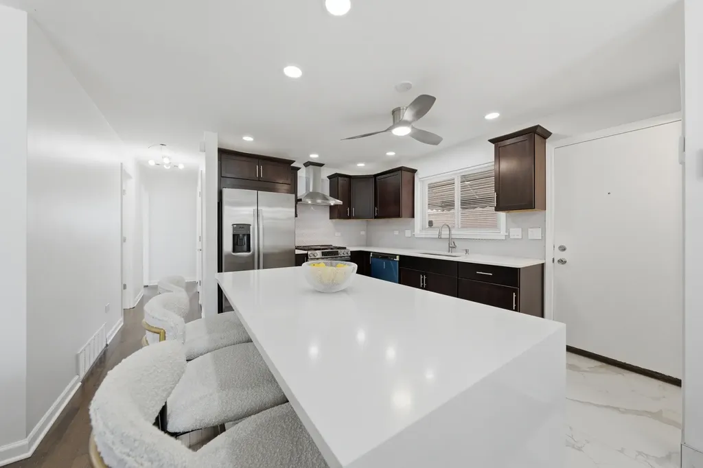 9417 South Lowe Avenue Chicago IL 60620
