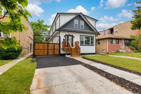 806 South 19th Avenue Maywood IL 60153