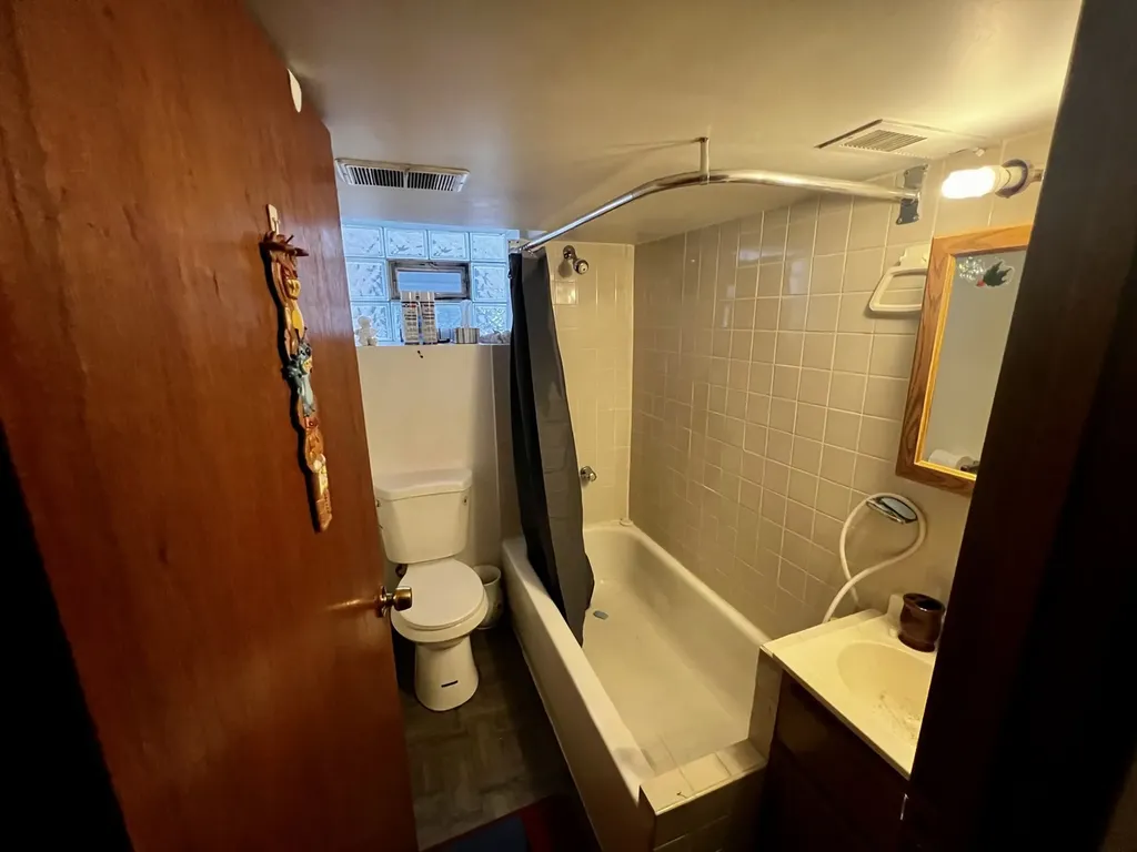 5552 North Major Avenue Chicago IL 60630