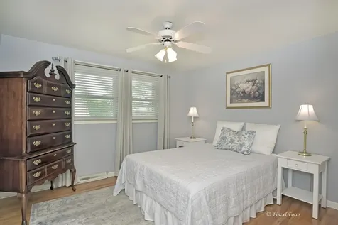565 Concord Avenue South Elgin IL 60177