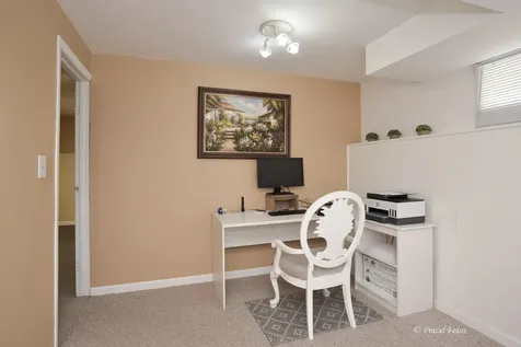 565 Concord Avenue South Elgin IL 60177