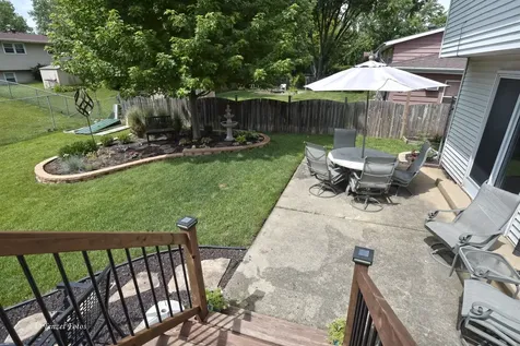 565 Concord Avenue South Elgin IL 60177