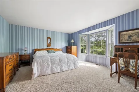 901 Portsmouth Drive Island Lake IL 60042