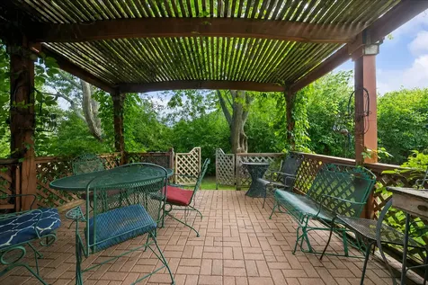 901 Portsmouth Drive Island Lake IL 60042