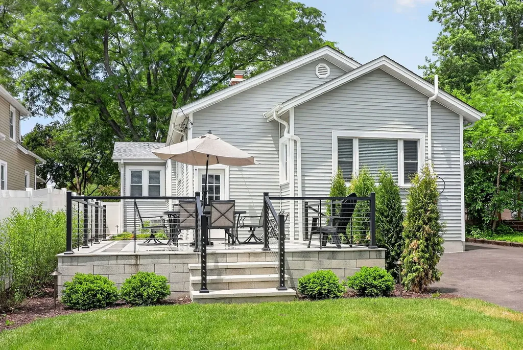 1123 Santa Rosa Avenue Wheaton IL 60187