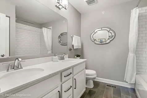 520 Pershing Court Barrington IL 60010