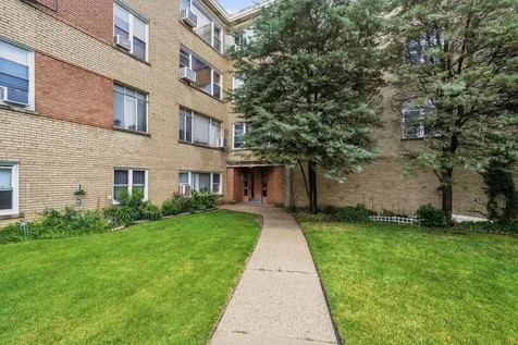 6031 North Damen Avenue Chicago IL 60659