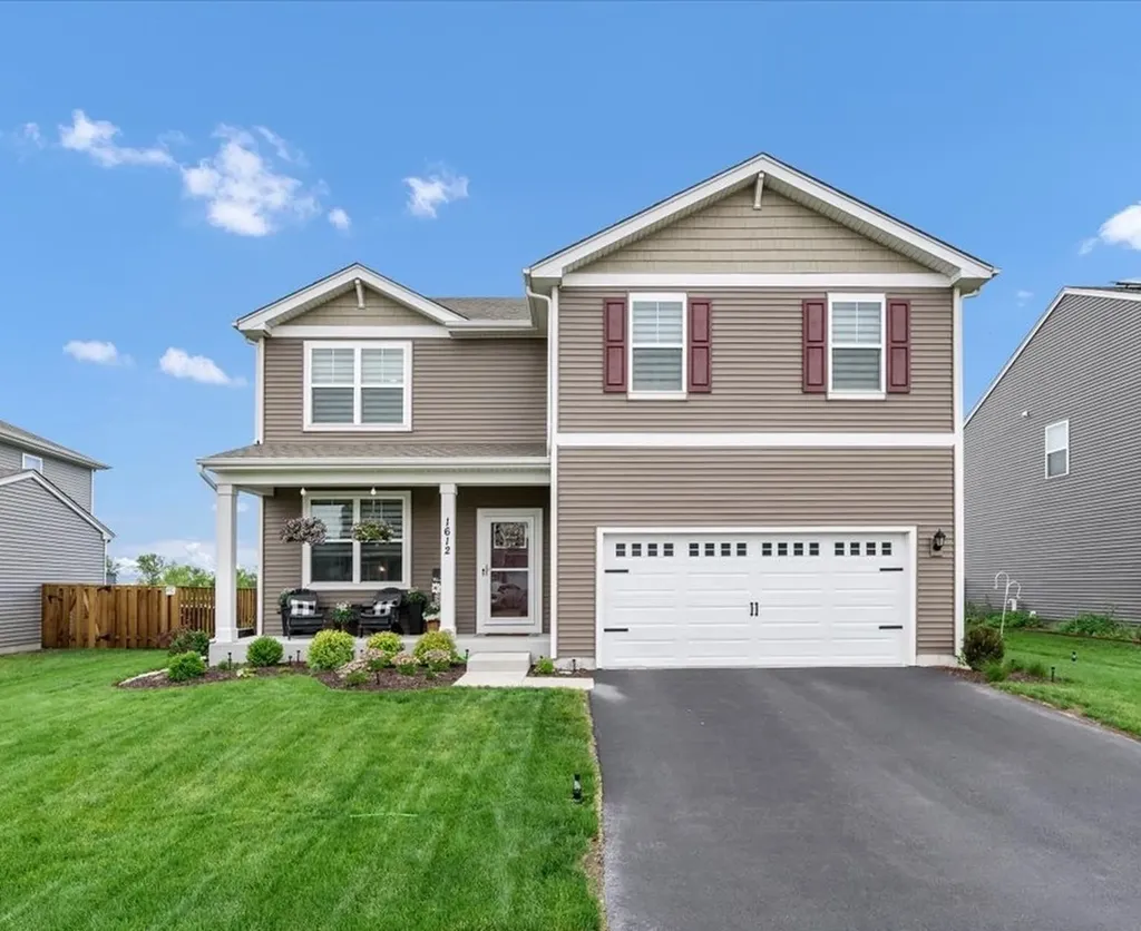 1612 Hollow Tree Lane Pingree Grove IL 60140