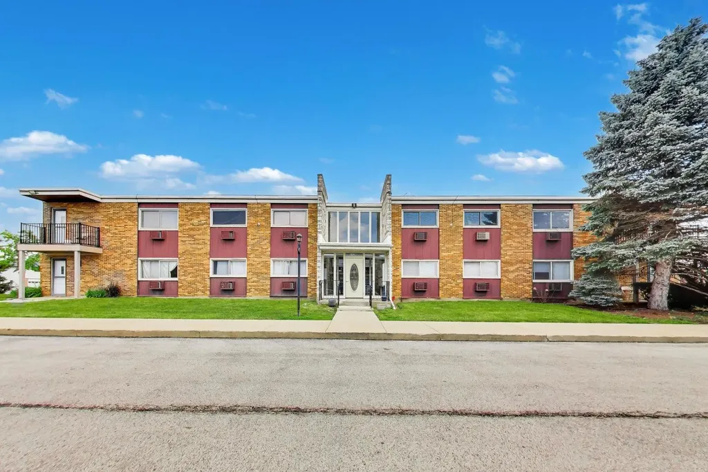 1313 South Rebecca Road Lombard IL 60148