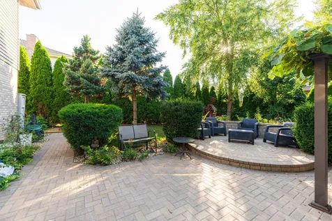 1233 Covington Drive Lemont IL 60439