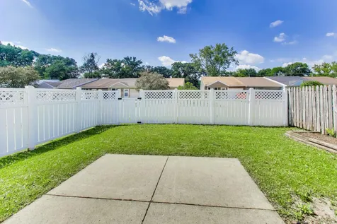 1116 Riverwood Drive Algonquin IL 60102