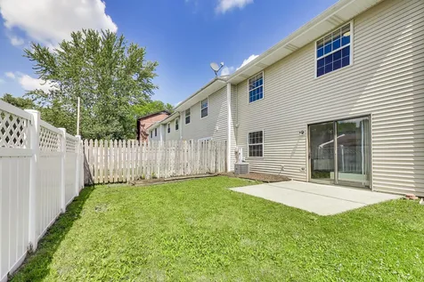 1116 Riverwood Drive Algonquin IL 60102