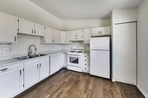 1116 Riverwood Drive Algonquin IL 60102