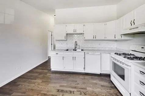 1116 Riverwood Drive Algonquin IL 60102