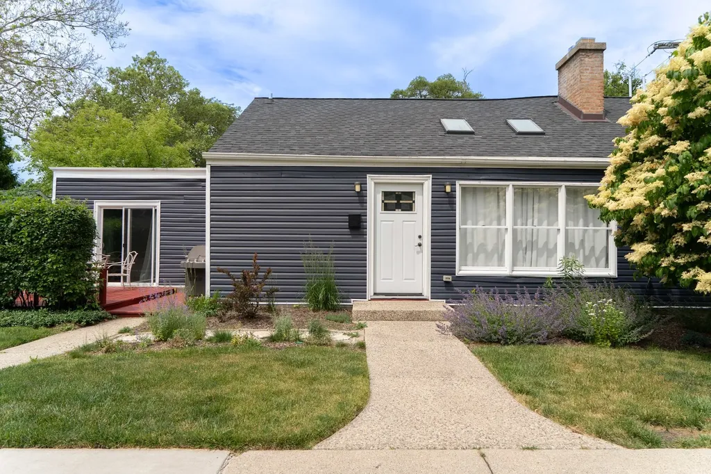 1704 Maple Avenue Northbrook IL 60062
