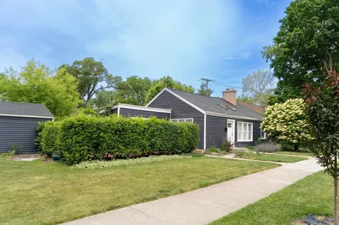 1704 Maple Avenue Northbrook IL 60062