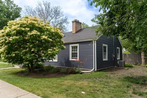 1704 Maple Avenue Northbrook IL 60062