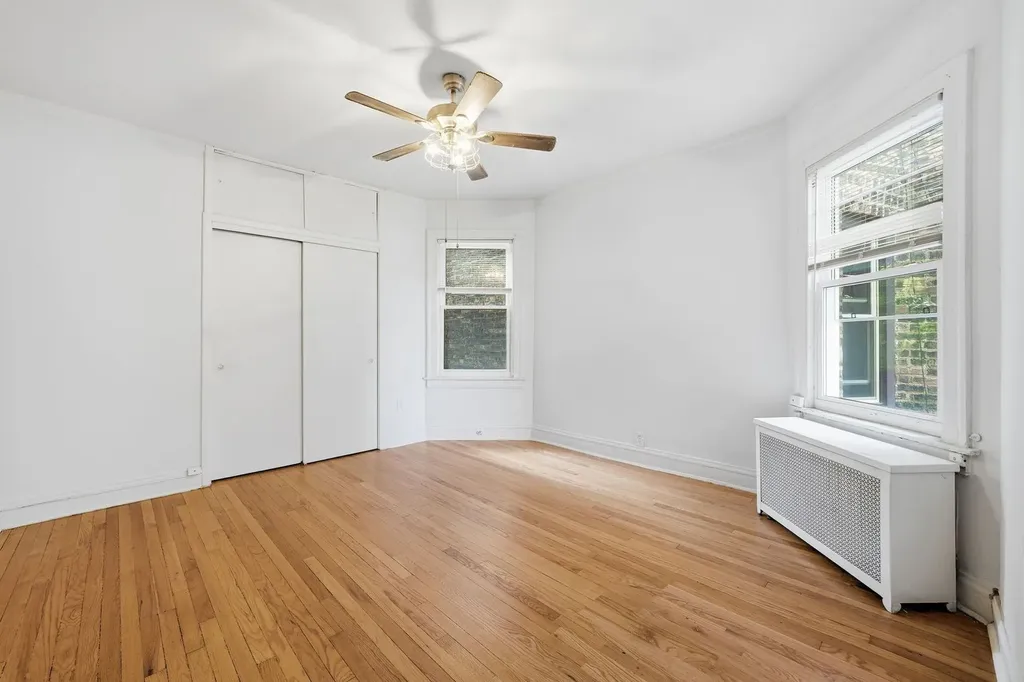 7806 South Cregier Avenue Chicago IL 60649