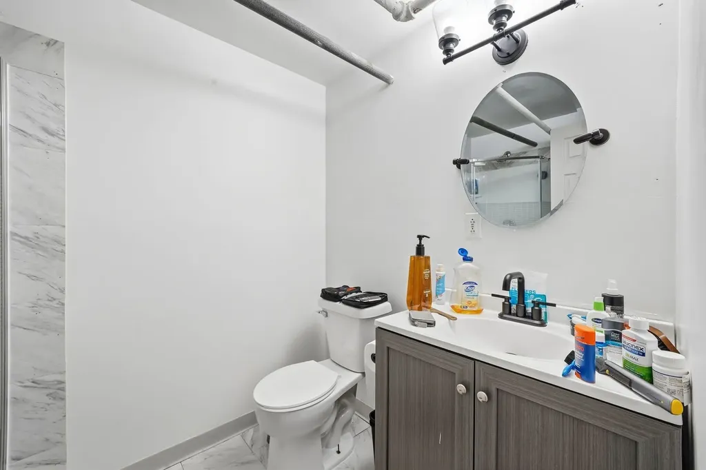 7806 South Cregier Avenue Chicago IL 60649