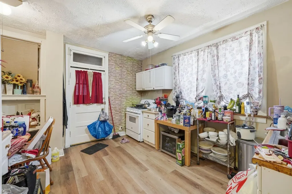 7806 South Cregier Avenue Chicago IL 60649