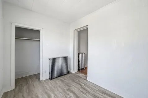 7806 South Cregier Avenue Chicago IL 60649