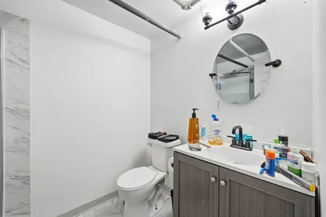 7806 South Cregier Avenue Chicago IL 60649
