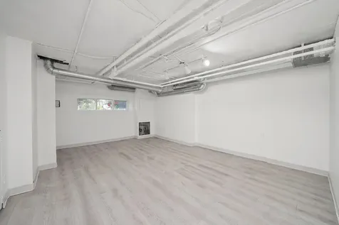 7806 South Cregier Avenue Chicago IL 60649