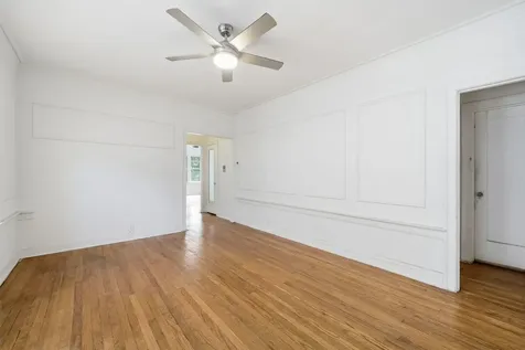7806 South Cregier Avenue Chicago IL 60649