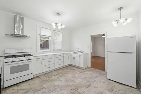 7806 South Cregier Avenue Chicago IL 60649