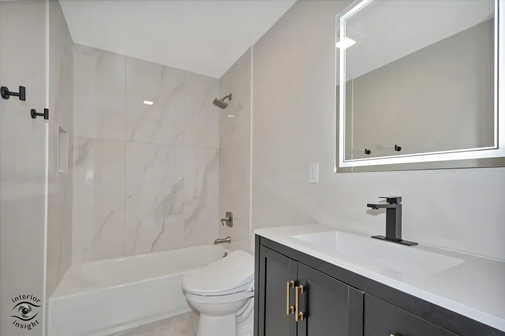 2n314 Euclid Avenue Glen Ellyn IL 60137