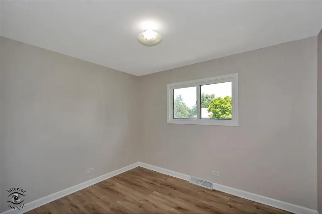 2n314 Euclid Avenue Glen Ellyn IL 60137