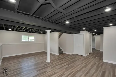 2n314 Euclid Avenue Glen Ellyn IL 60137