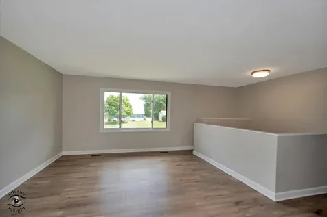 2n314 Euclid Avenue Glen Ellyn IL 60137