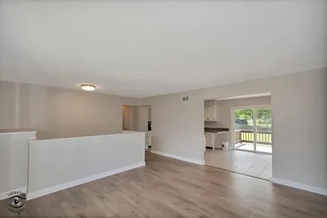 2n314 Euclid Avenue Glen Ellyn IL 60137