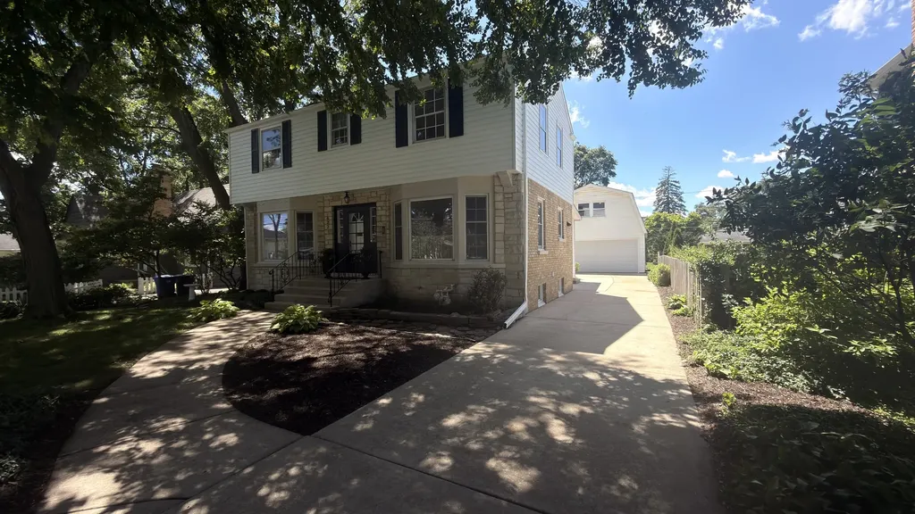622 North President Street Wheaton IL 60187