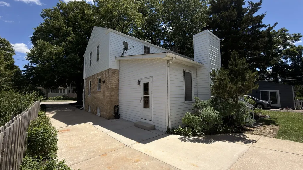 622 North President Street Wheaton IL 60187