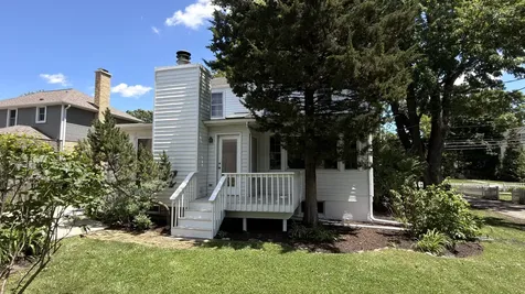 622 North President Street Wheaton IL 60187