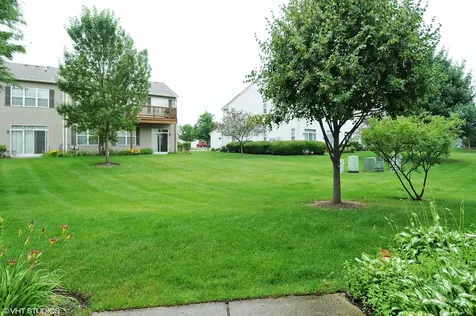 826 Genesee Drive Naperville IL 60563