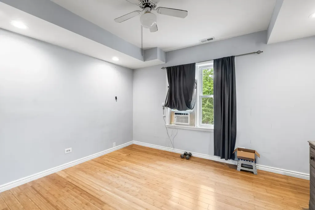 3521 West 64th Street Chicago IL 60629