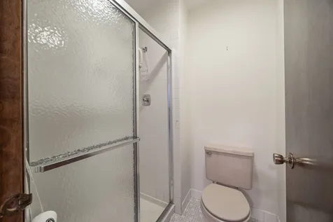 2218 North Williamsburg Street Arlington Heights IL 60004