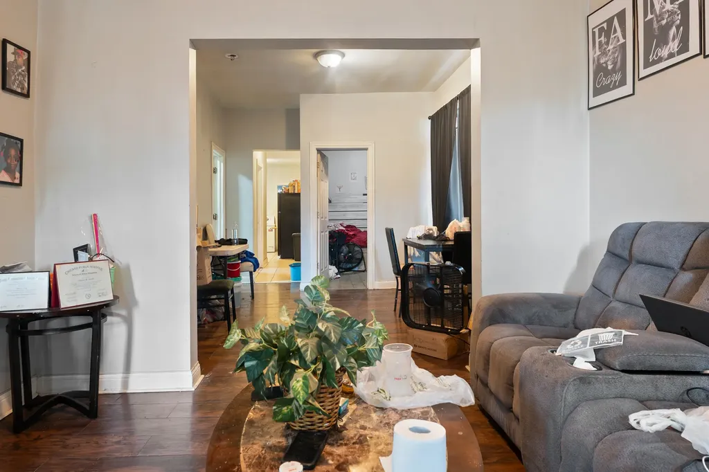 7123 South Green Street Chicago IL 60621
