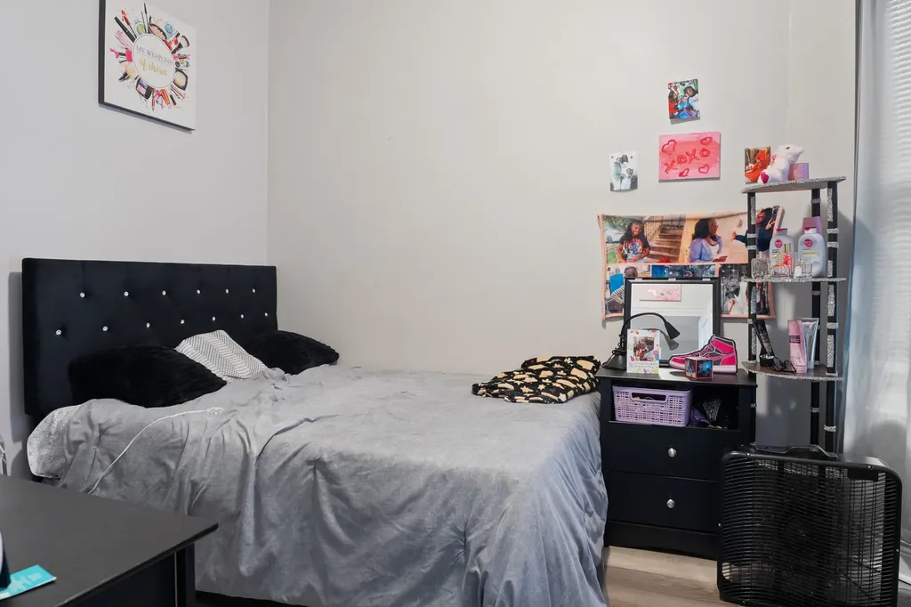 7123 South Green Street Chicago IL 60621