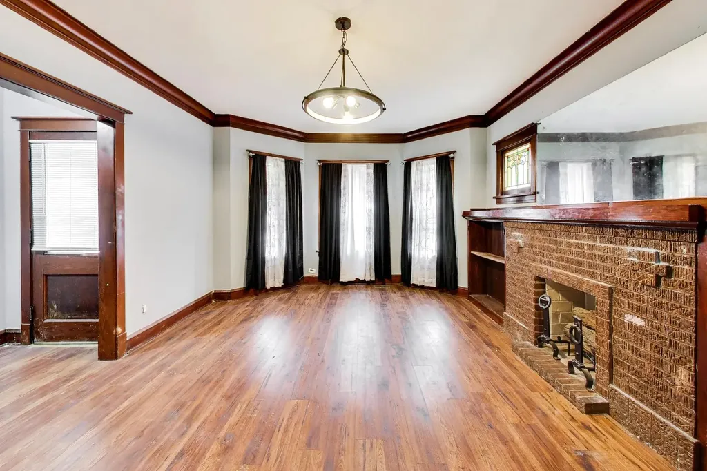 1218 North Mason Avenue Chicago IL 60651