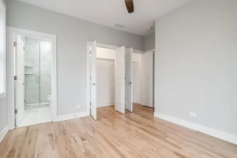 5979 North Elston Avenue Chicago IL 60646