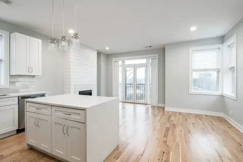 5979 North Elston Avenue Chicago IL 60646