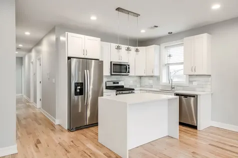 5979 North Elston Avenue Chicago IL 60646