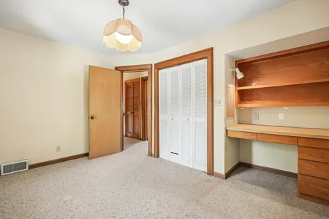 1571 34TH Avenue Moline IL 61265